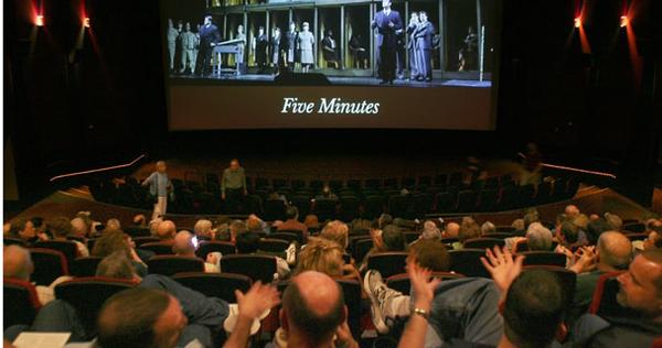 Opera într-un cinema de lângă tine: sunt oare astăzi mai mulți spectaori de operă decât oricând înainte?