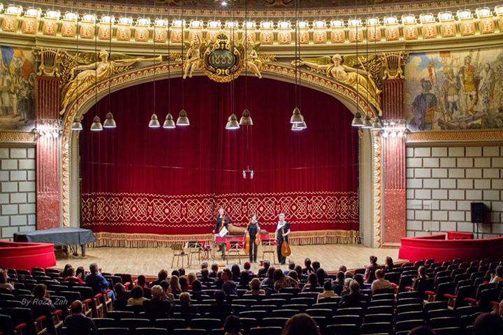 Publicul Ateneului în stagiune