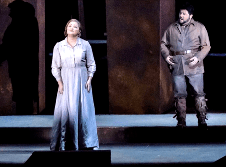 Artist liric pe marile scene internaționale Până la 15000 € pe seară (aici, Anna Netrebko în Trubadurul, la Opéra de Paris) 